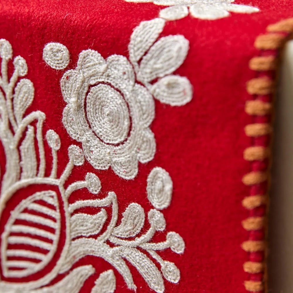 Festive Red Floral Table Runner for Christmas Dining, Elegant Embroidered Tweed Holiday Home Decor